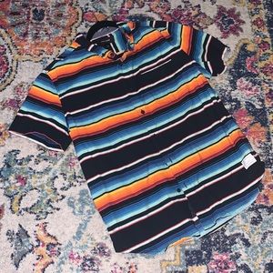 Short sleeve casual button down shirt